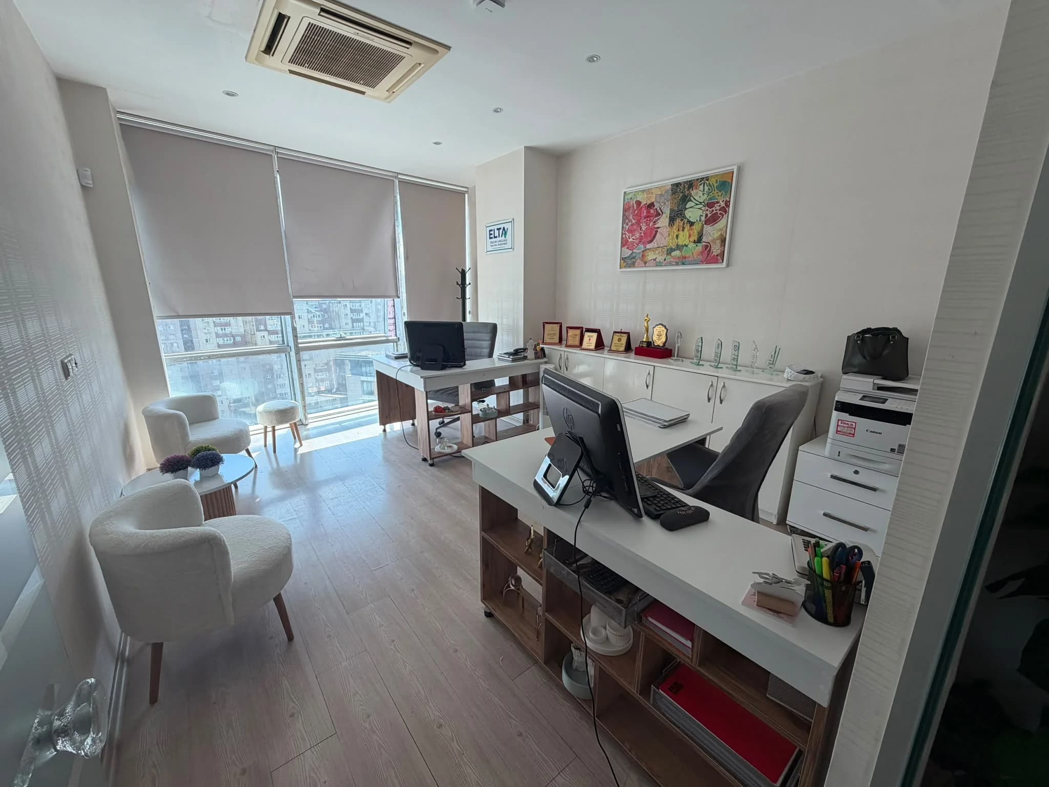 Erken İngilizce Beylikdüzü ofis ve görüşme alanı